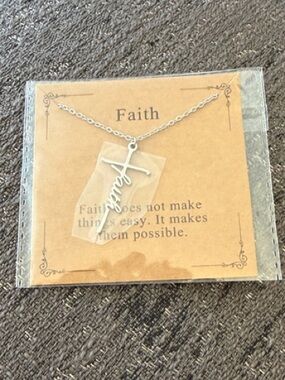NWT Faith Cross Necklace